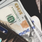 Teen Praised After Returning Lost Wallet With $1,500 Inside