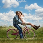 ‘Curving’ is the latest trend in online dating, here’s what it means …