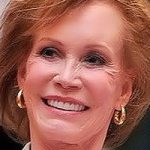 Actress Mary Tyler Moore Dies at 80